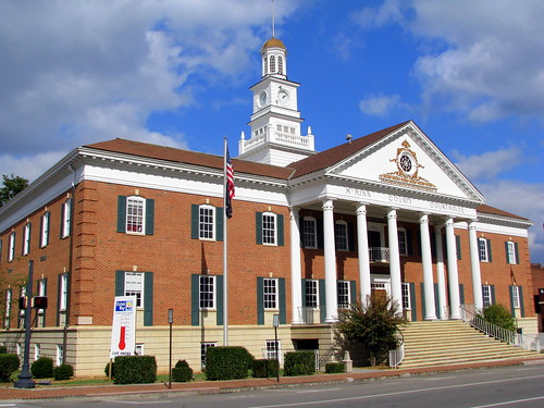 McMinn Co. Courthouse (landscape view) - Athens, TN