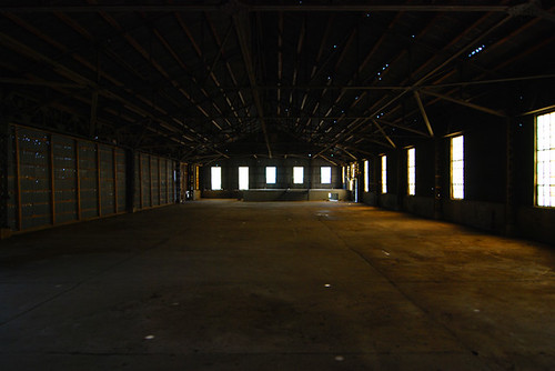 empty-warehouse1