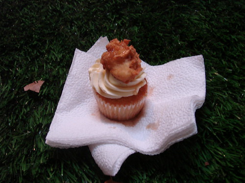 Robicellis Chicken and waffles cupcake