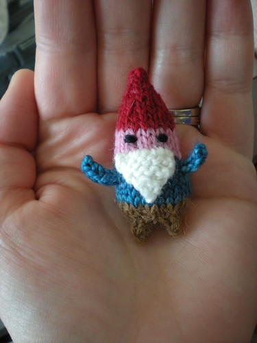 a gnome in the hand