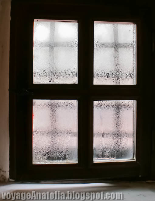 Hamam Window