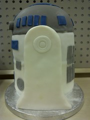 R2D2 Cake - side