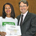Joo da Costa entrega certificados aos trabalhadores que participaram do PlanTeQ por recifeweb