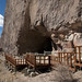 Passerelle che portano alla ormai chiusa caverna della Cueva de las Manos