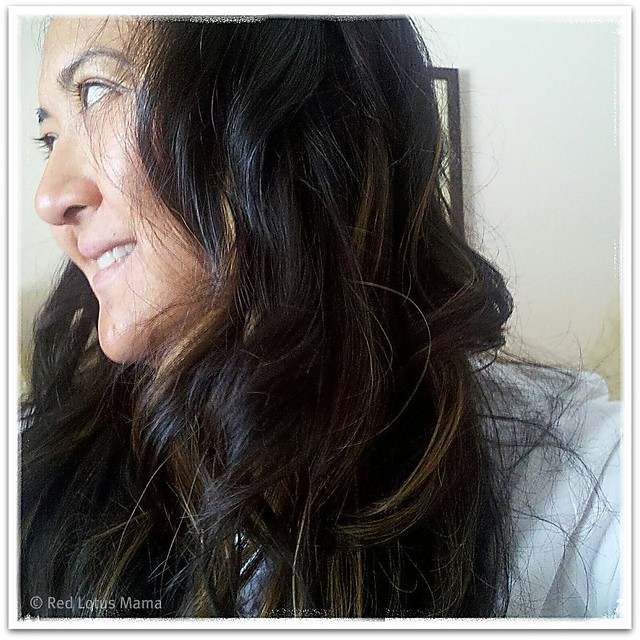 Was able to recreate the loose beach style waves with my flat iron! @SDMOMfia #detour