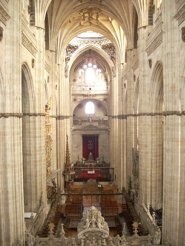 L'interior de la catedral vella de Salamanca