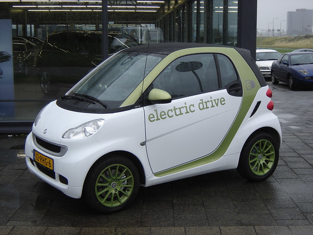 netherlands smart car electric drive rotterdam nederland victoria fortwo smartfortwo 2011 12rhg6 sidecode7