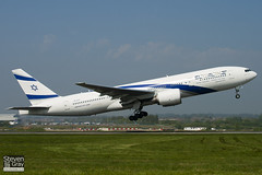 4X-ECF - 36084 - El Al Israel Airlines - Boeing 777-258ER - Luton - 110420 - Steven Gray - IMG_4458