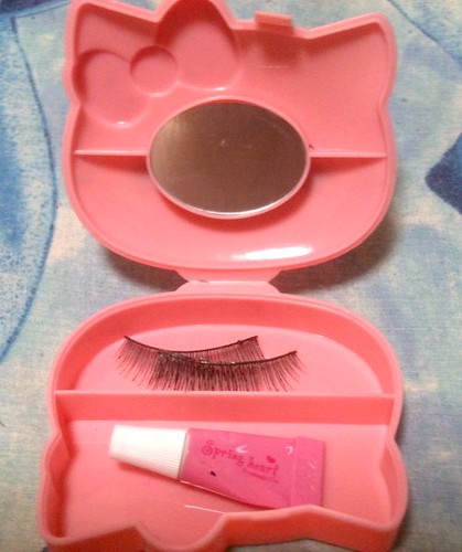Hello Kitty & S Cawaii eyelash case by KitaRei