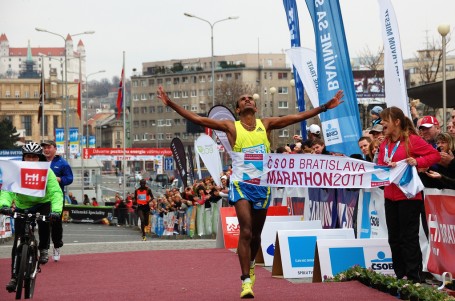 Bratislavský maraton: Pomodlil se a zvítězil