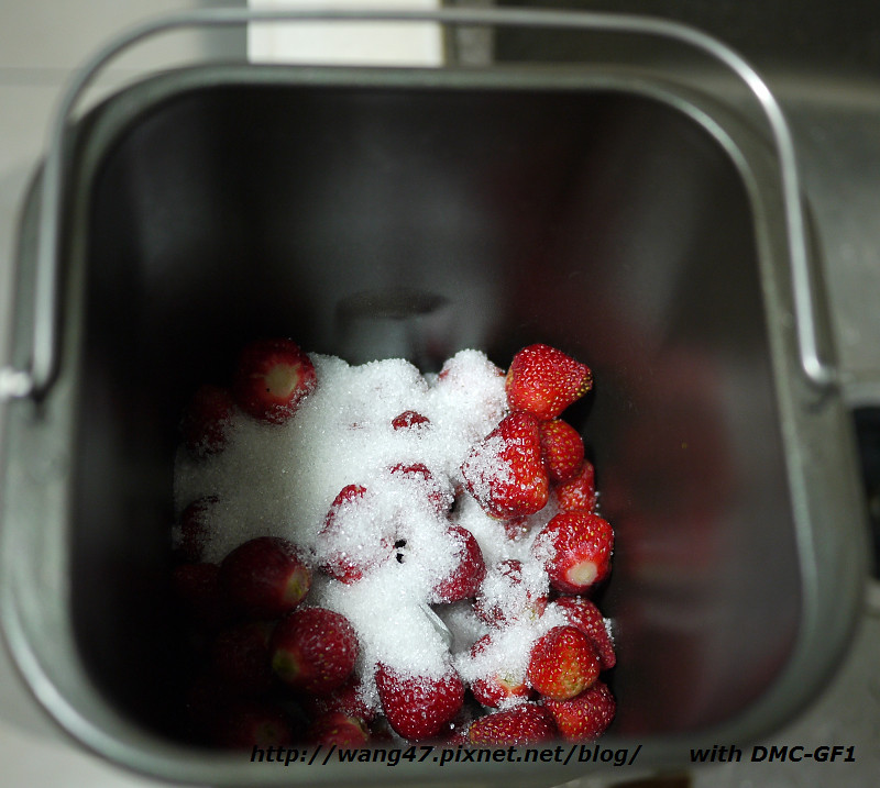 20110331-03麵包機做草莓果醬