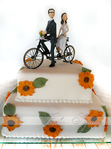 Noivinhos na Bicicleta / bike cake toppers by Bolos Supimpa