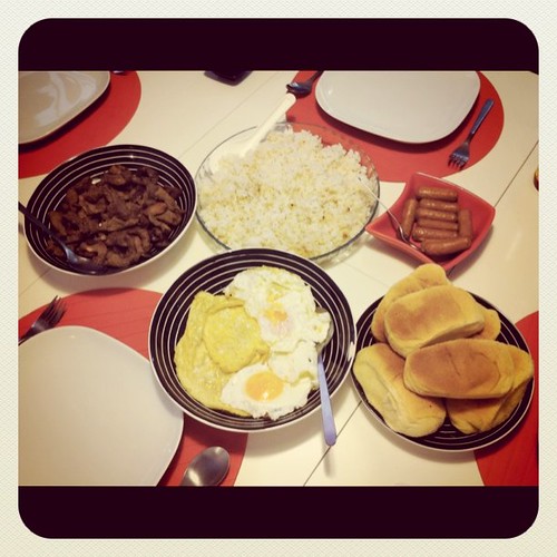 today's breakfast: beef tapa, fried rice & eggs, spanish bread, coffee