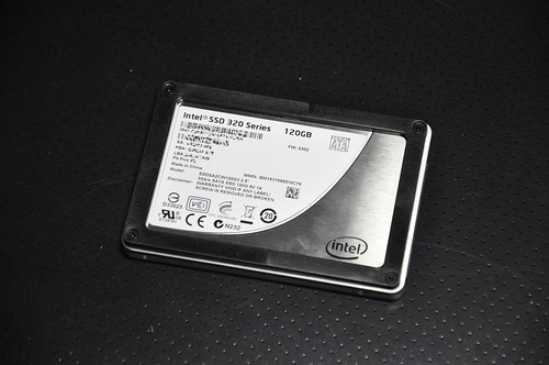 Intel SSD 320_006
