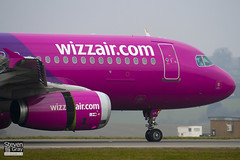HA-LPJ - 3127 - Wizzair - Airbus A320-232 - Luton - 110302 - Steven Gray - IMG_0227