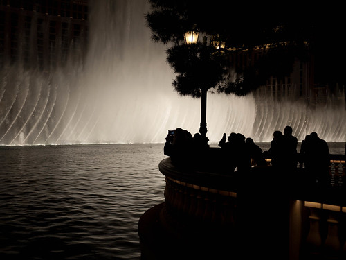86/365 - "Watching the fountains"