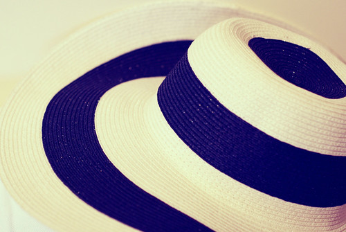 beach hat - stripes
