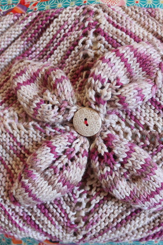 Saco Selvage "Primavera / Spring" - Pormenor da flor em tricot