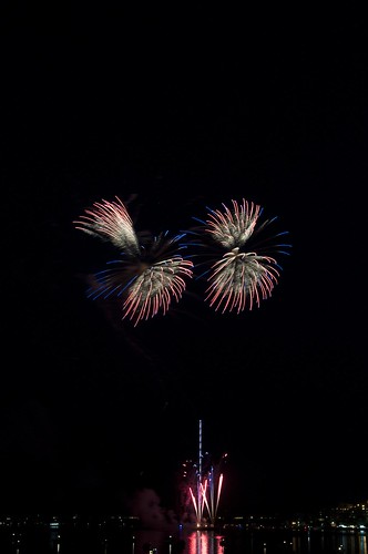 11-FireworksRedBank-5771