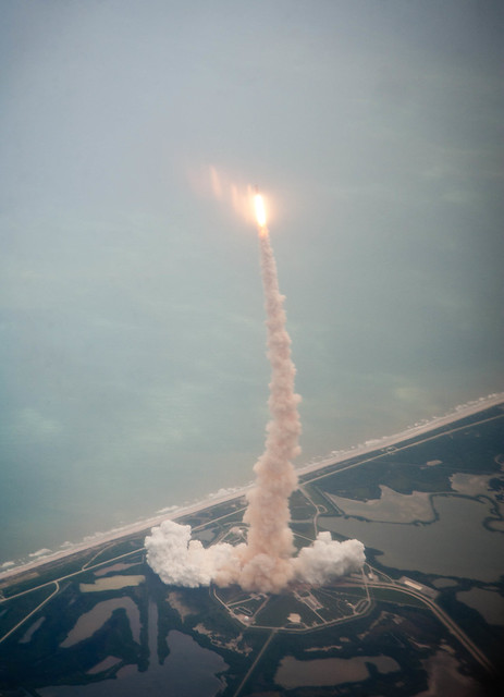 STS-135 Atlantis Launch (201107080003HQ)