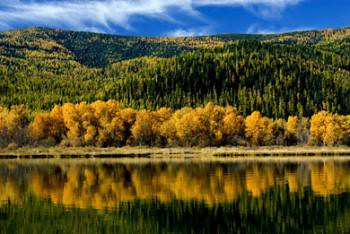 Autumn reflections on Swan Lake