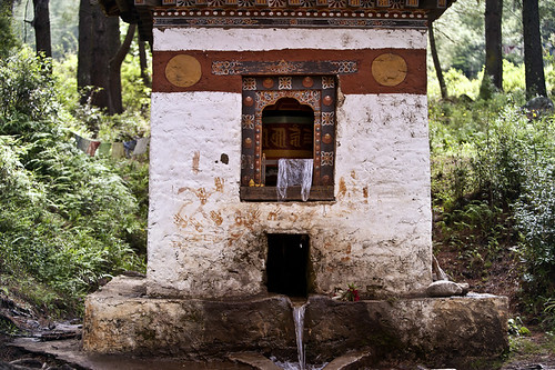 Trail to Taktsang Palphug Monastery