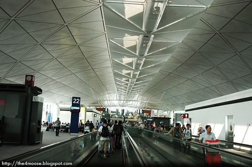 Hong Kong International Airport - Concourse (Gate 22)