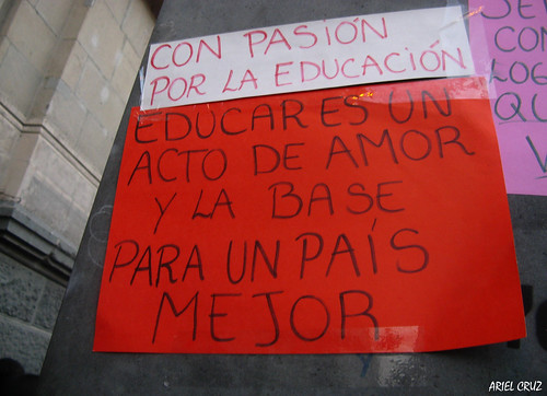 Besatón por la Educación (Chile) | Besaton for Education (Chile)