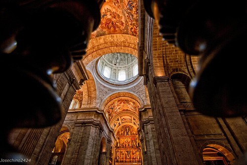 Detras de la verja!!QDD En Madrid. Monasterio Del Escorial.