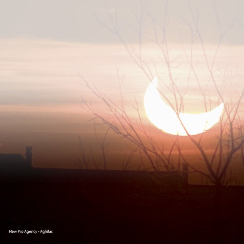 Brussels - Éclipse partielle du Soleil - 04 janvier 2011 - 09:10