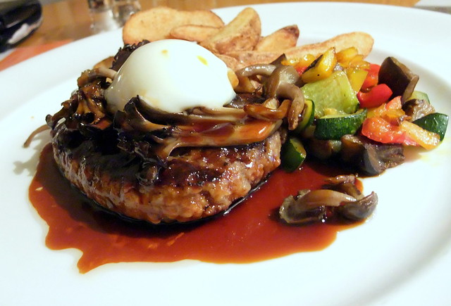 Hamburger Steak with Mushrooms and Teriyaki Sauce