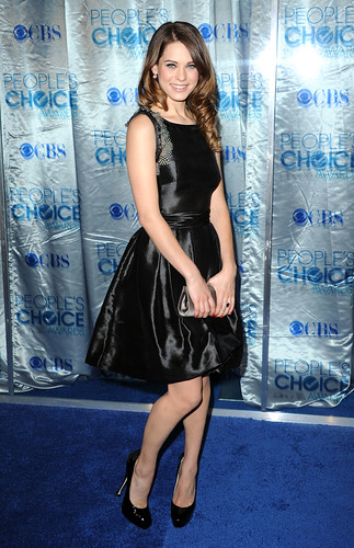 lyndsy fonseca favourite dress at people's choice awards 2011