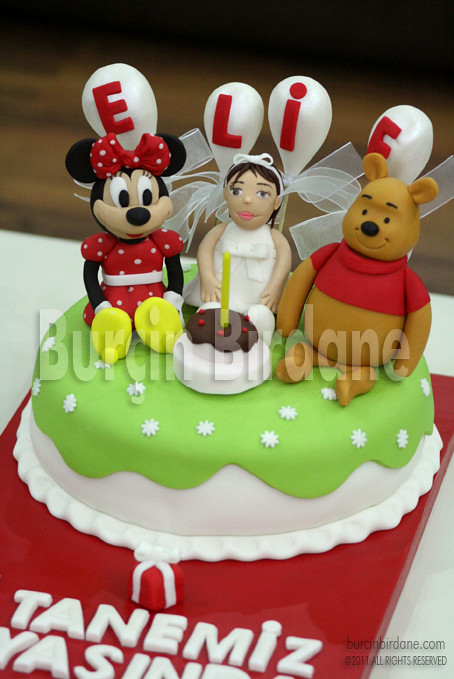 Minnie Mouse ve Winnie the Pooh