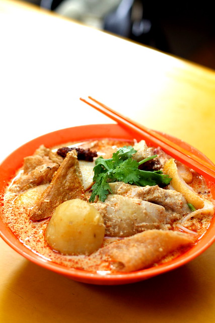Golden Mile Curry Noodles 011
