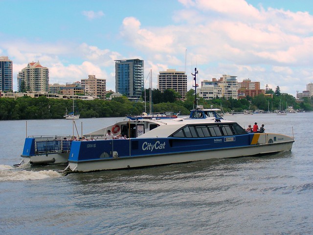 9 Dec 2010: CityCat on the Brisbane River
