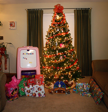 presents-under-tree