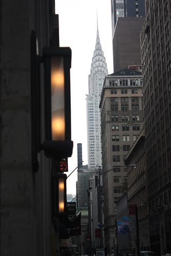 small building icon. Chrysler Building Icon