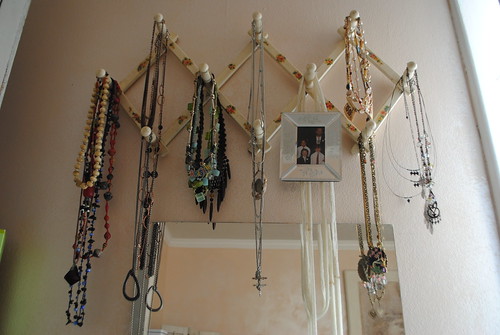 necklace display