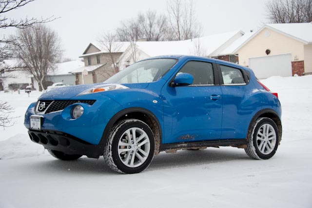 I bought my Juke yesterday an Electric Blue S model with AWD