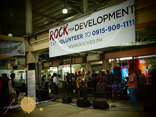 Rock the Riles at Ayala MRT