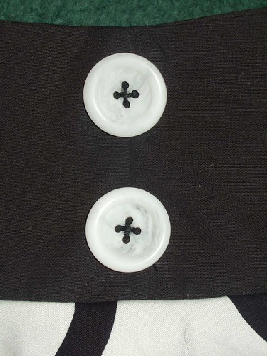 numbers skirt: button detail