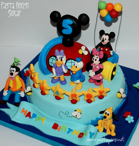 Mickey mouse evi pastası