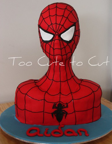 spiderman 3d pictures. Spiderman 3D. 3D spiderman. White Chocolate Banana Mudcake, with dark chocolate ganache and fondant. All fondant decorations, including spiderwebs