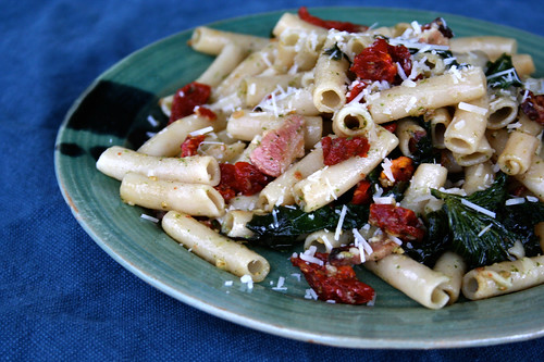 Pasta with Kale, Sun-Dried Tomatoes and Bacon
