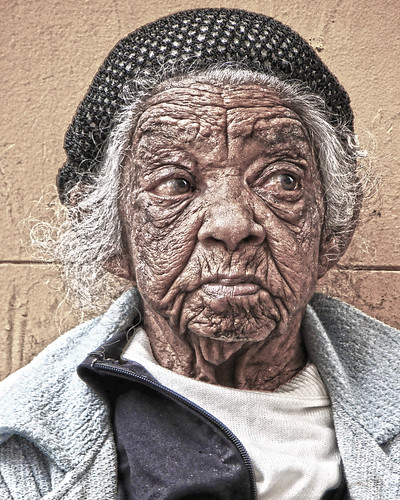 フリー写真素材|人物|老人・高齢者|おばあちゃん・おばあさん|HDR|