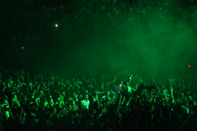 LCD Soundsystem - Aziz Ansari Crowd Surfing