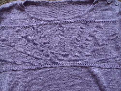 Lilac Short Sleeved Sweater (detail)