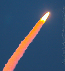 Shuttle_Night_Launch_Discovery-5234