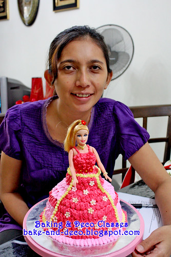 Batch 11 Dec 2010: Buttercream Doll Cake