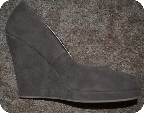 1:2 Gray Wedges